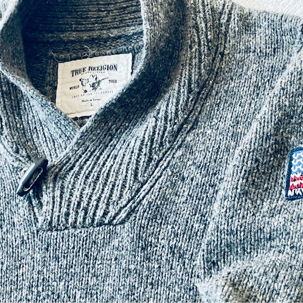 **EUC** True Religion ‘World Tour’ Sweater💪🏾🙌🏻🕶️